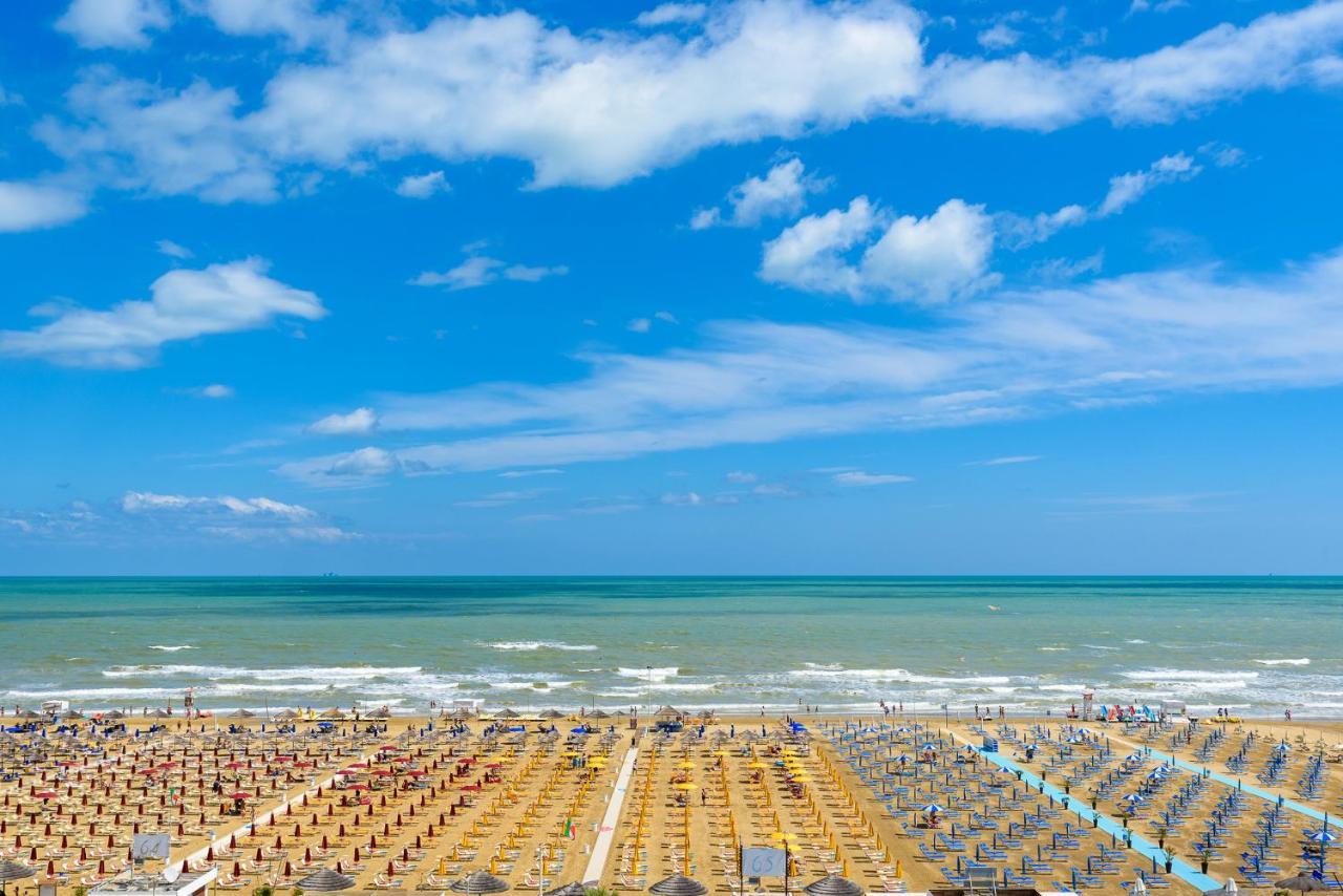 Hotel Audi Frontemare Rimini Eksteriør bilde