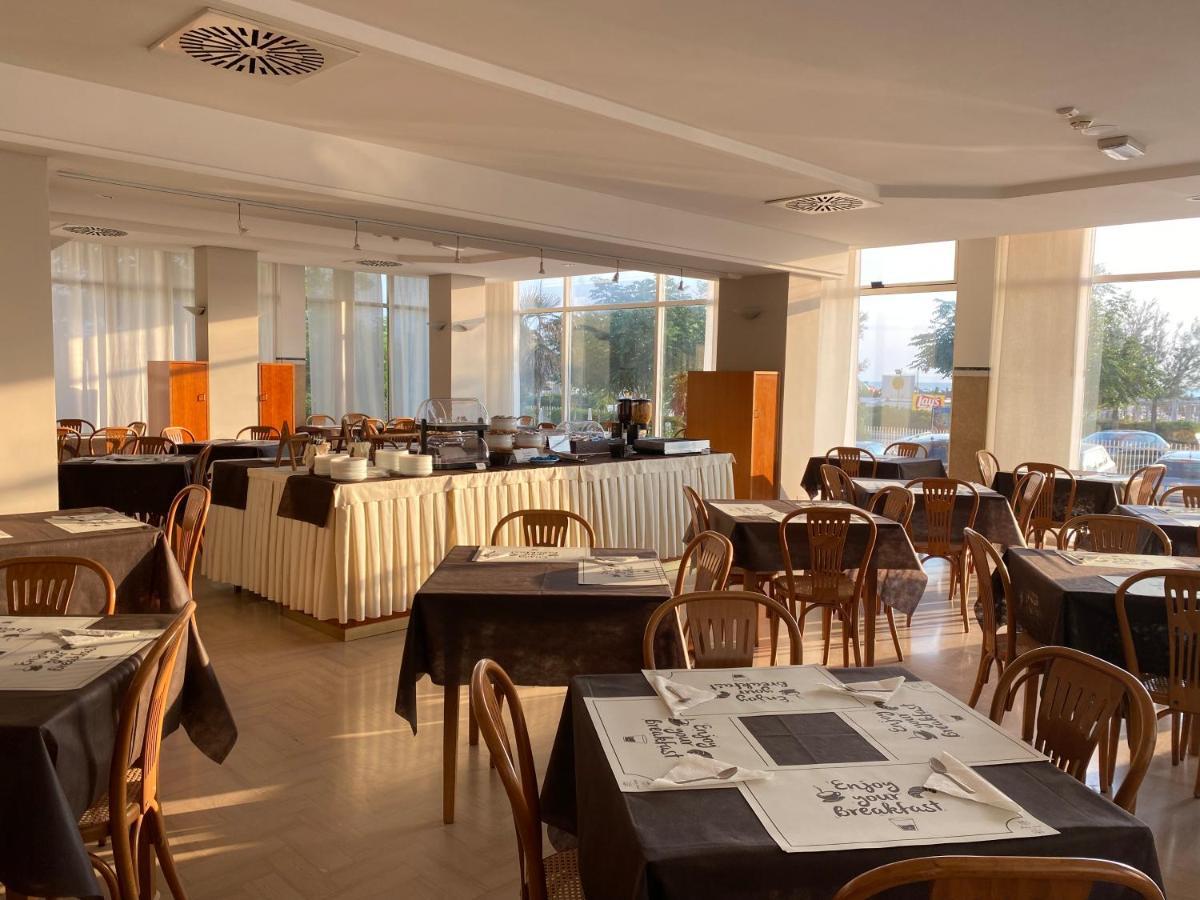Hotel Audi Frontemare Rimini Eksteriør bilde