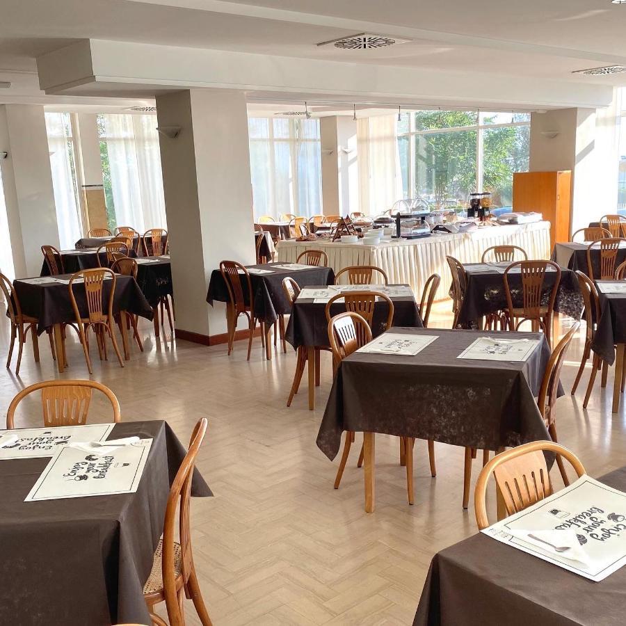 Hotel Audi Frontemare Rimini Eksteriør bilde
